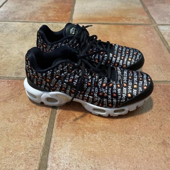 Nike Air Max Plus Just Do It Pack Black (Women's) - Picture 4 of 7
